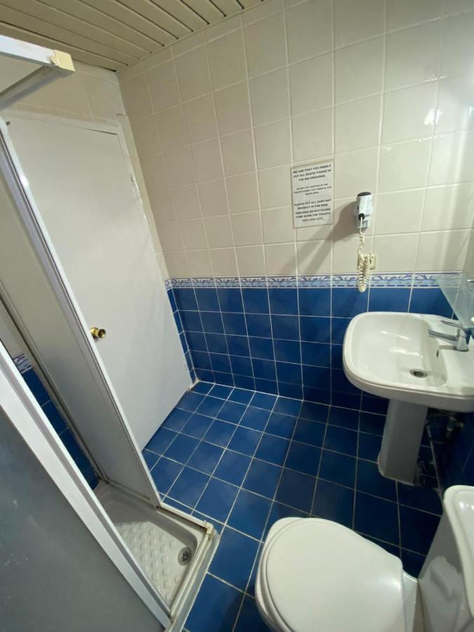 Aparthotel Basils