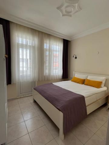 Victoria Princess Aparthotel Side