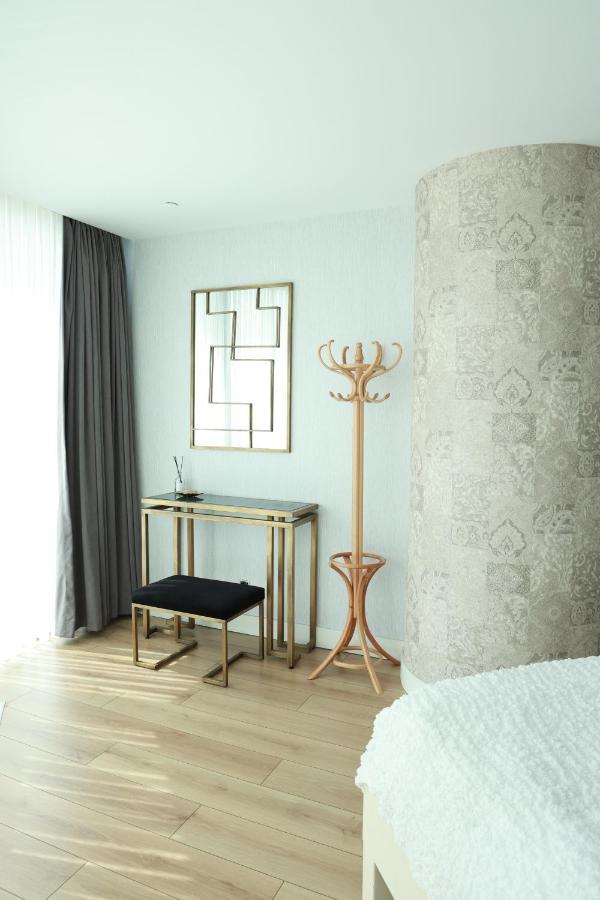 Apartment Lovely Two Bedroom Istanbul