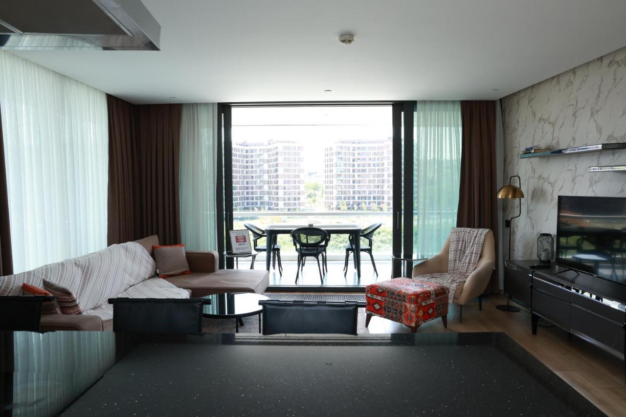 Apartment Lovely Two Bedroom