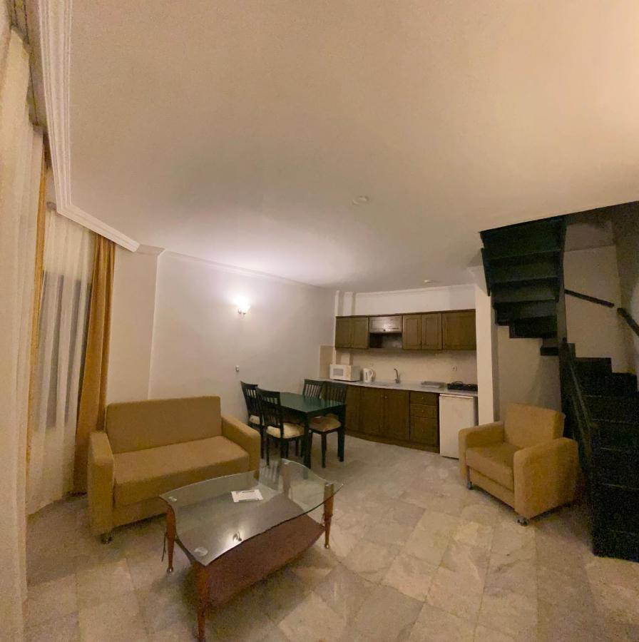 Club Mel Aparthotel