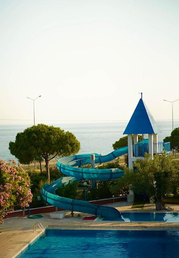 Resort Club Afrodit Tatil Koeyue Altinoluk