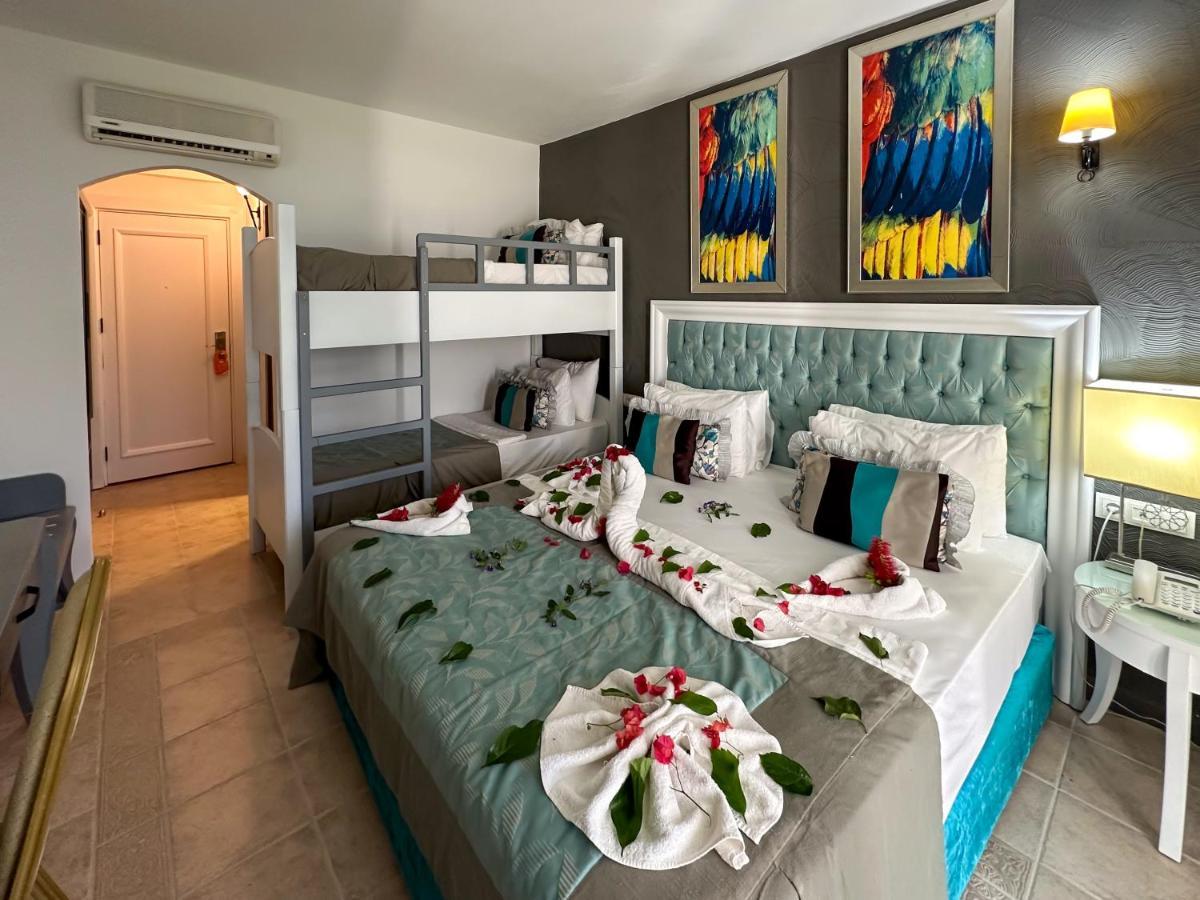 Tiana Hotel Turgutreis