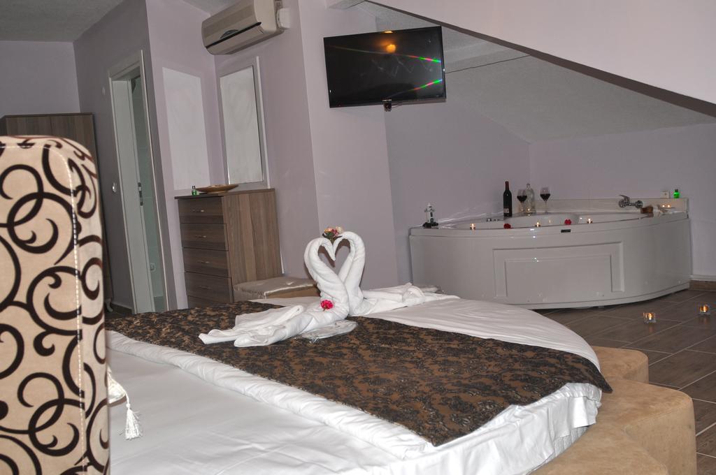 Asmali Garden (adults Only) Love hotel