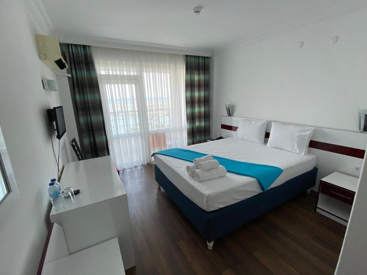 Marina Hotel
