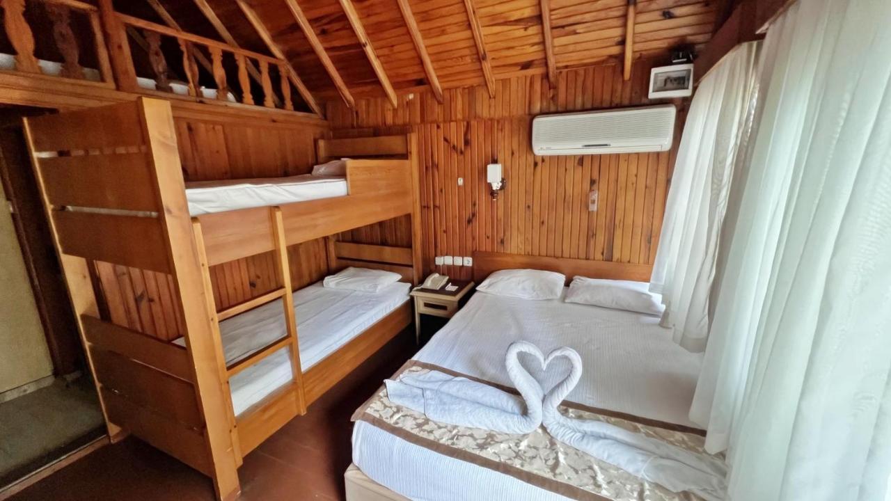 Hotel Clover Magic Nova