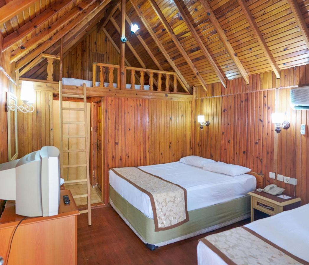 Clover Magic Nova Hotel