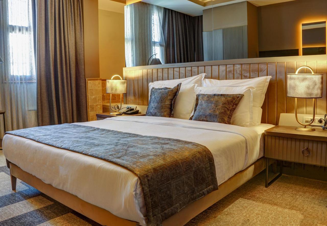 Four Mansions Hotel