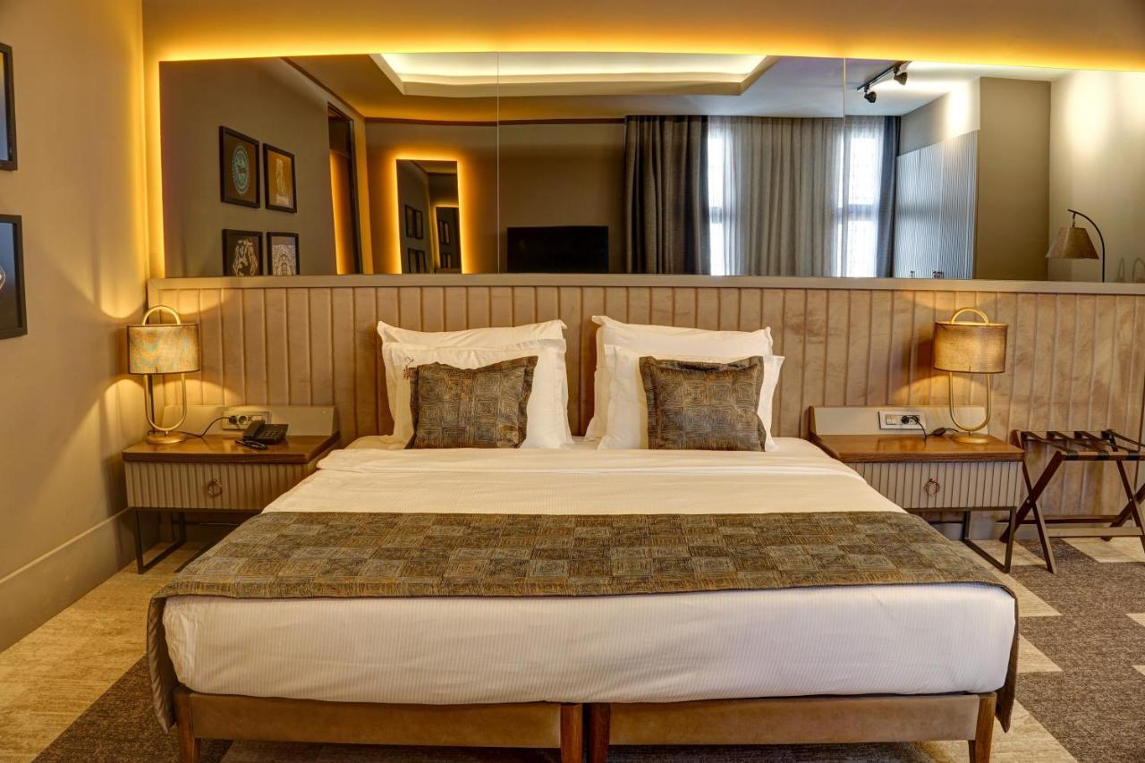 Four Mansions Hotel *