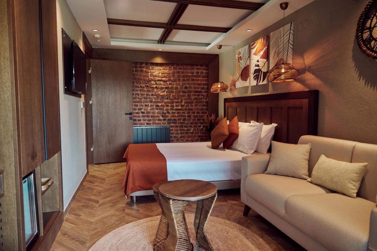 Hotel Parmos *