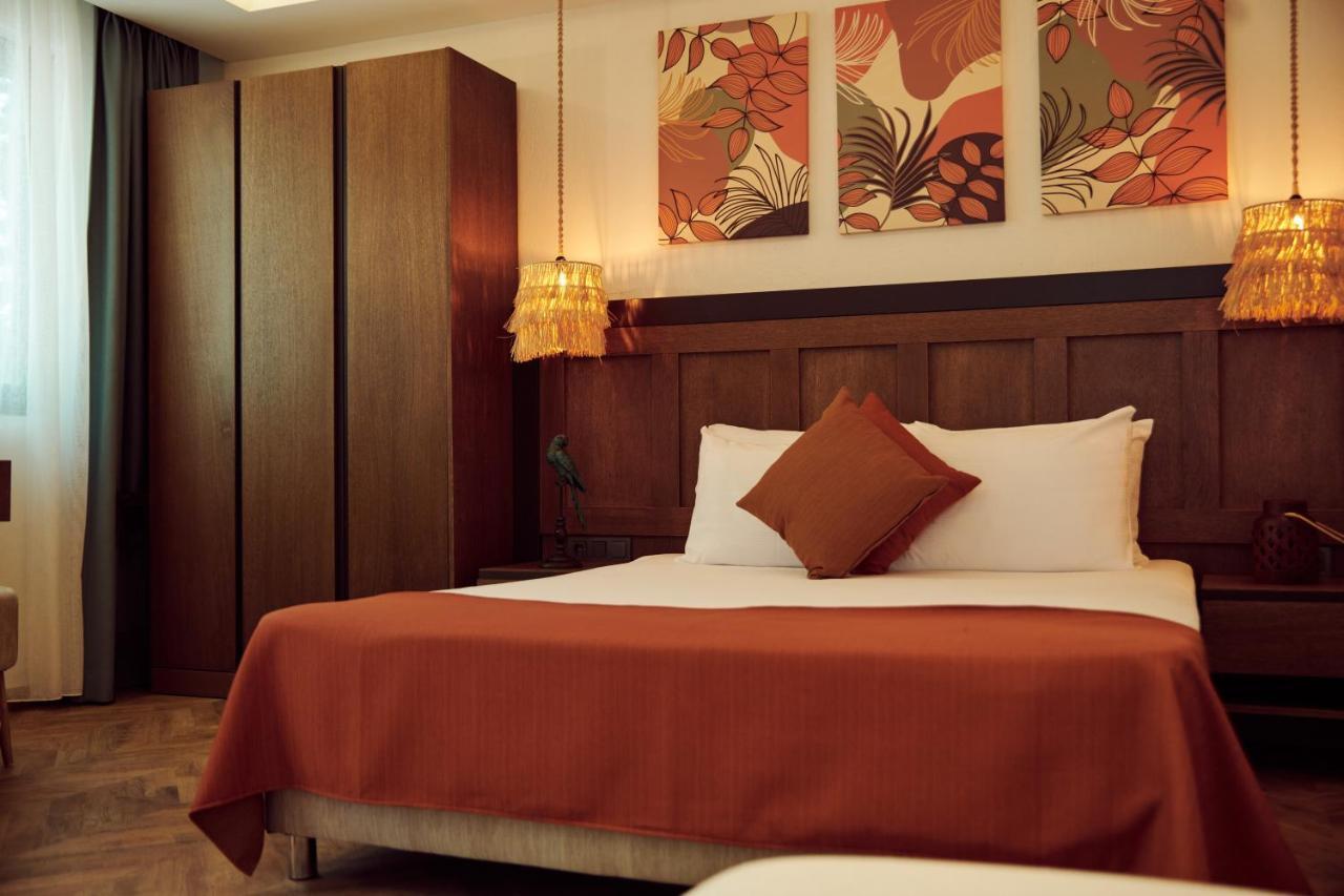 Hotel Parmos *