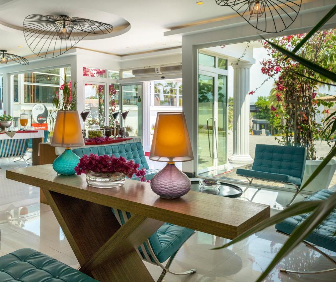 Flora Garden - Couples Concept - Adults Over 16 Only 5*