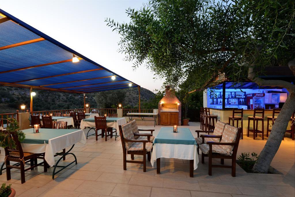 Delfin Hotel 2*