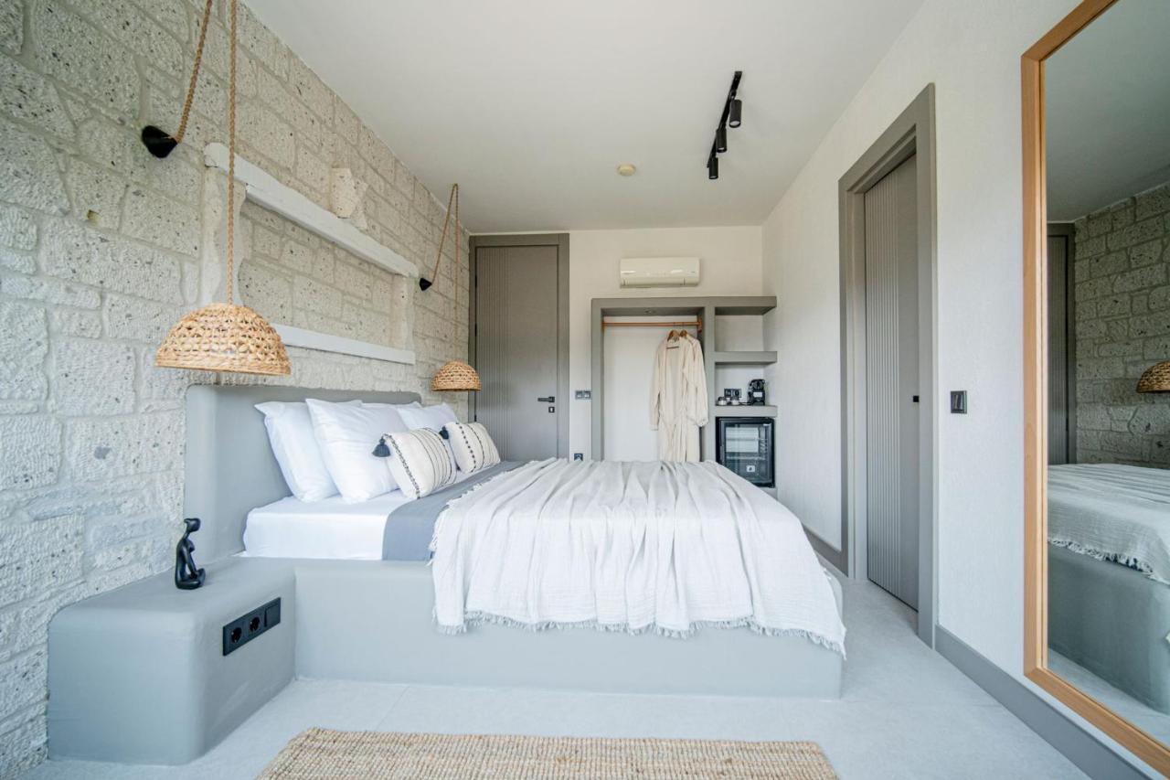 Derin (adults Only) Alacati