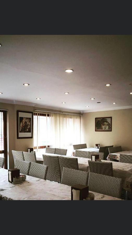 Hotel Crowded House Eceabat