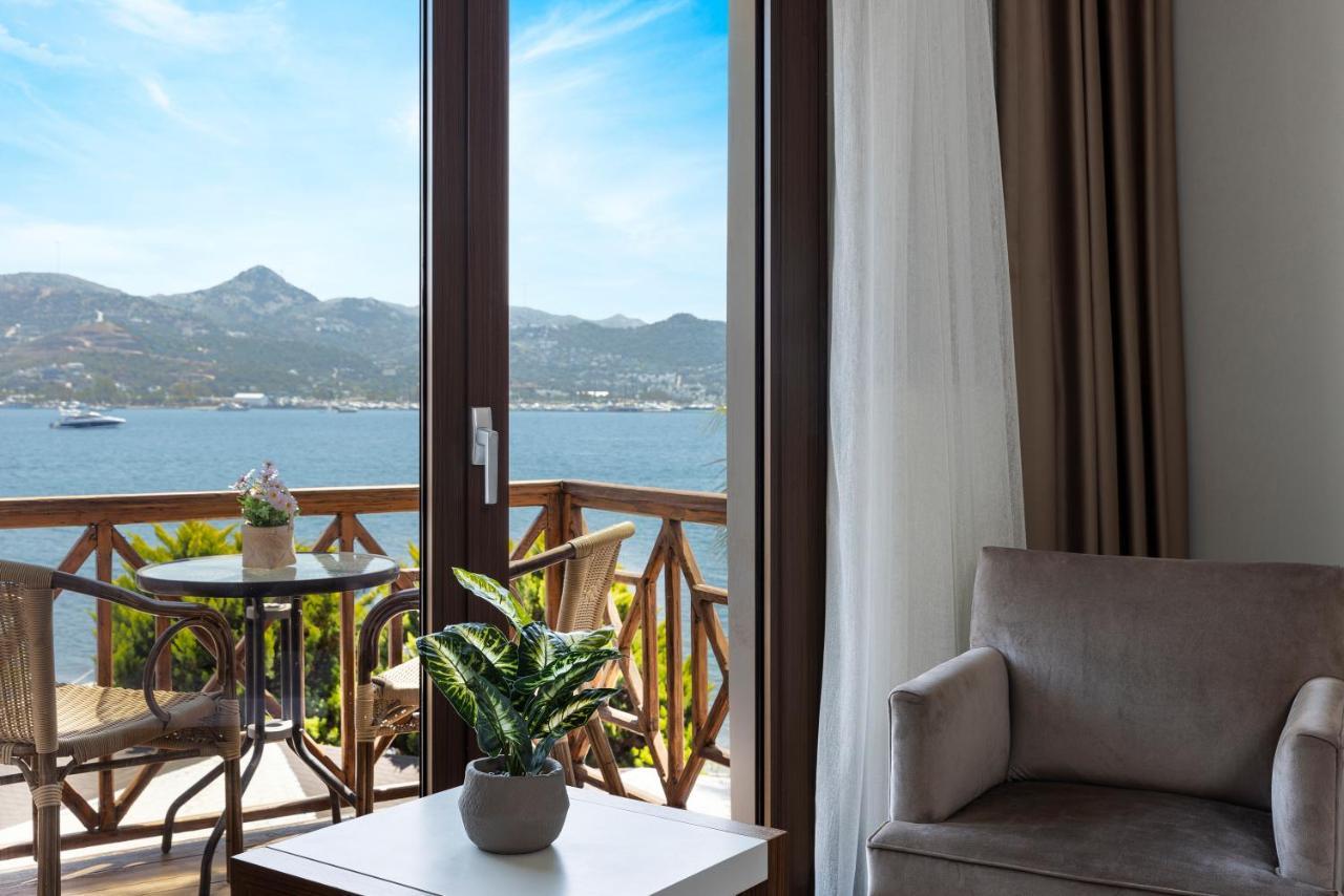 Elite Hotel 4*