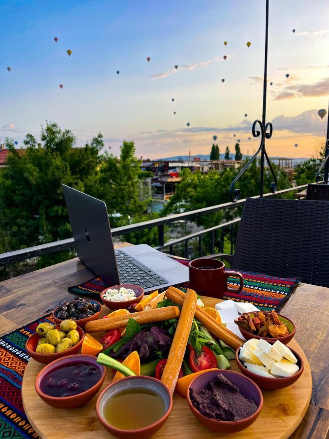 Nomads Cave & Rooftop Hotel 2*