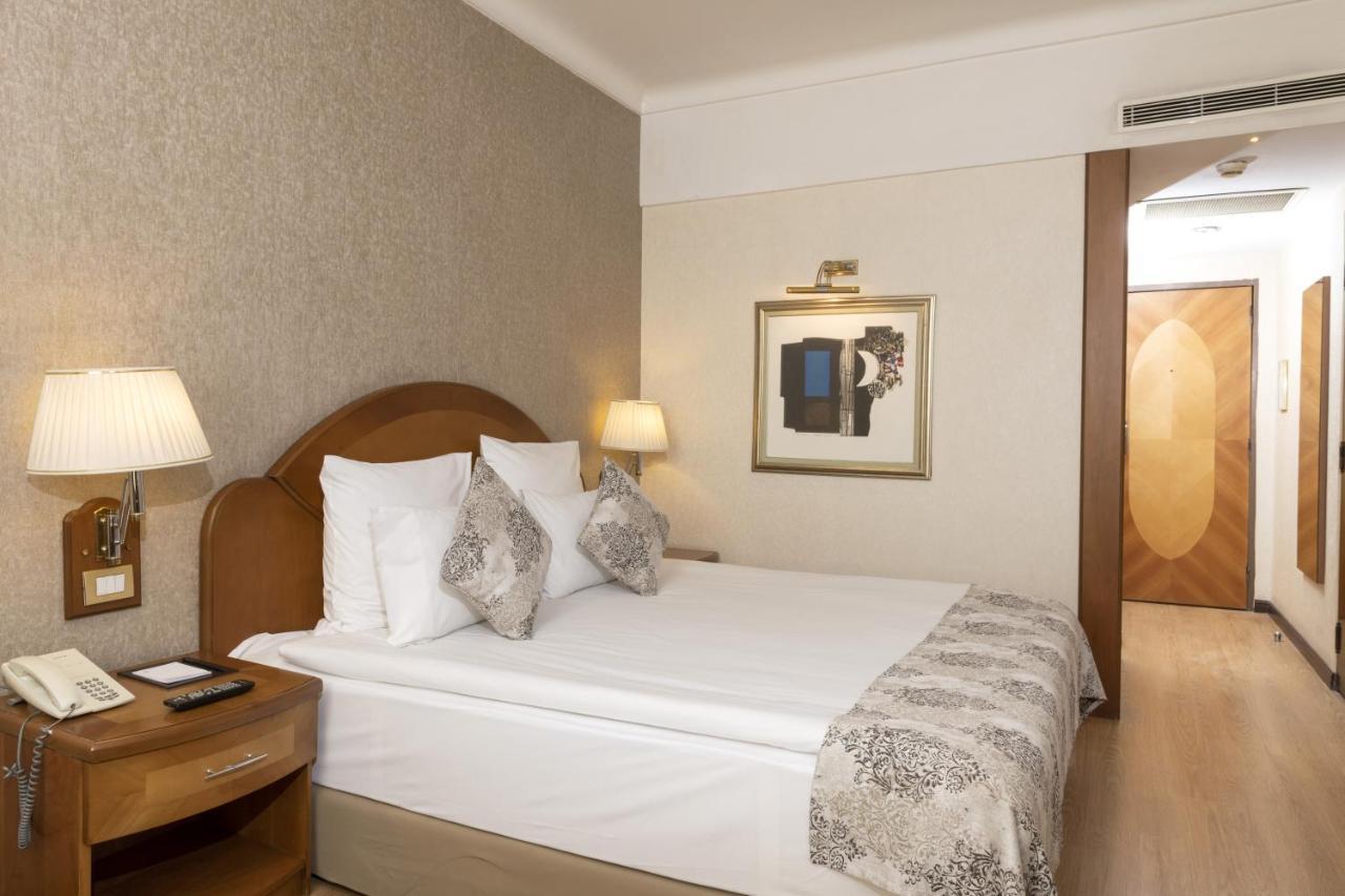 Altinel & Convention Center Hotel