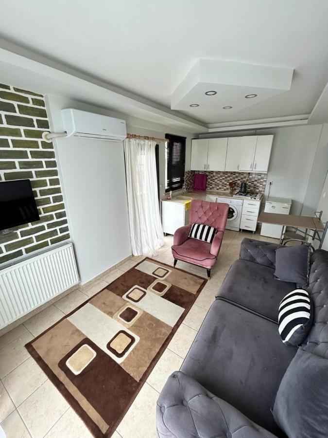 Hypatia Aparthotel *