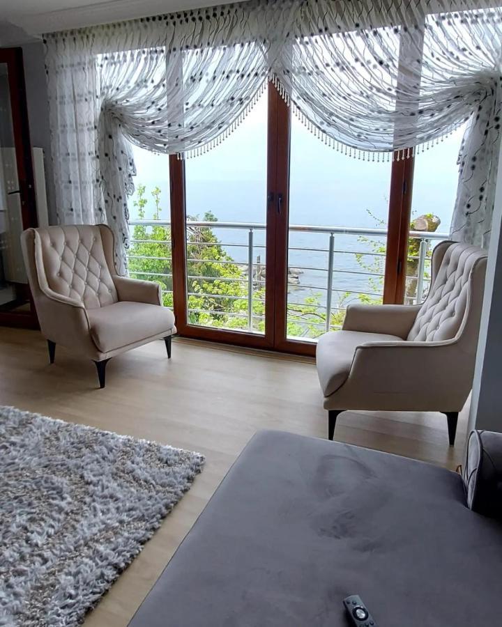 Apartment Seafront By The Sea And With A And With Big Garden Rize