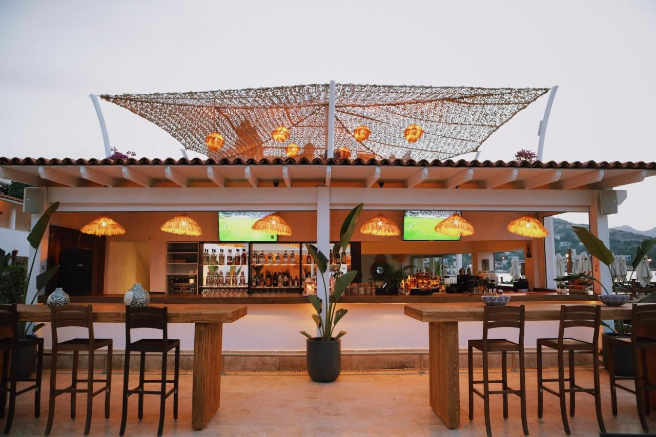 Lavinya Hotel