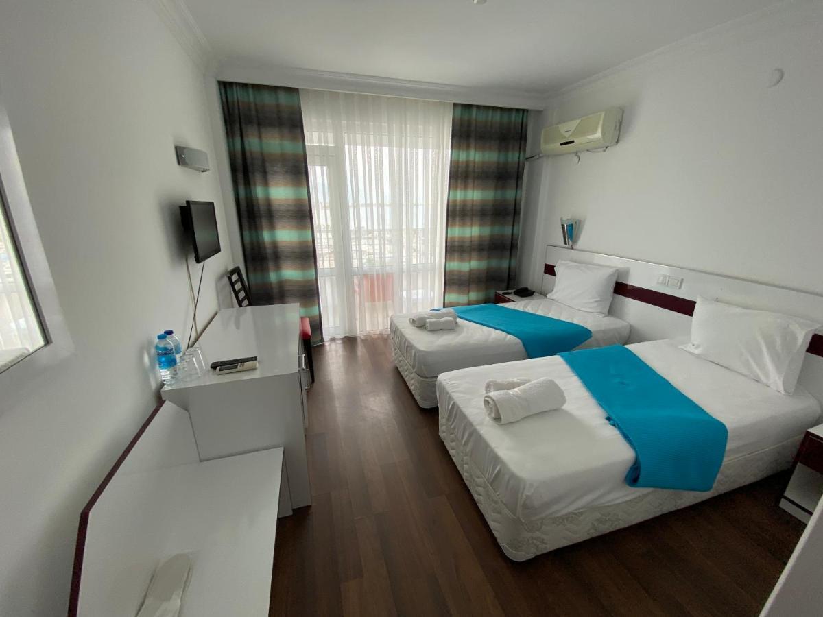 Marina Hotel