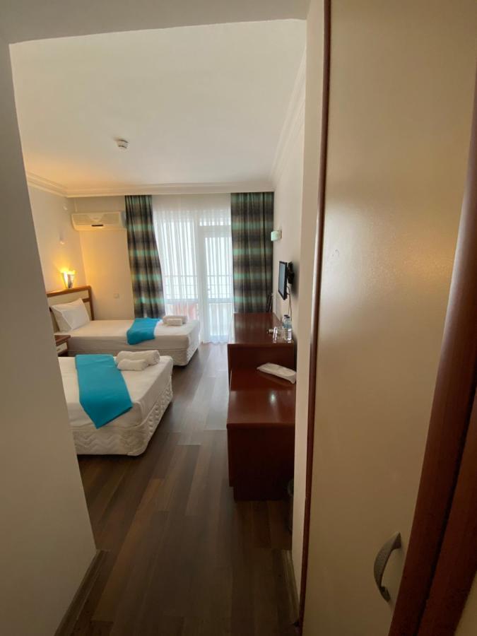 Marina Hotel