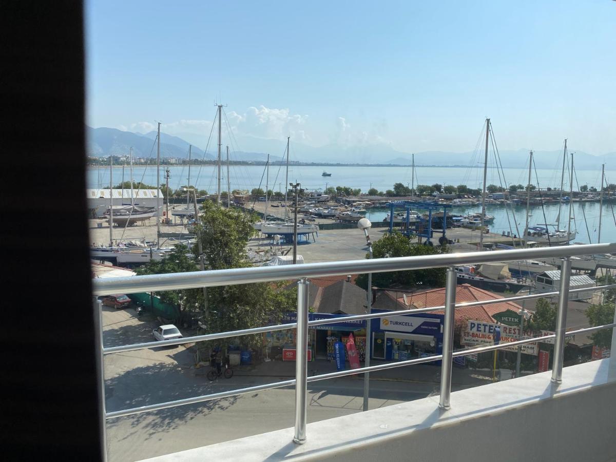 Marina Hotel