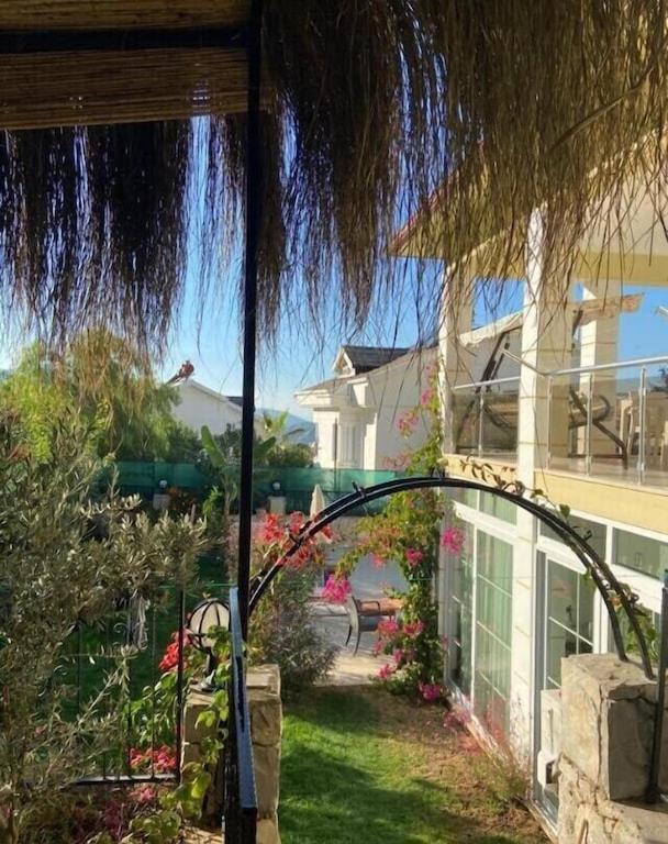 Alpine At Hisaroenue Oeluedeniz Ovacik 6+2, 12 People Villa *