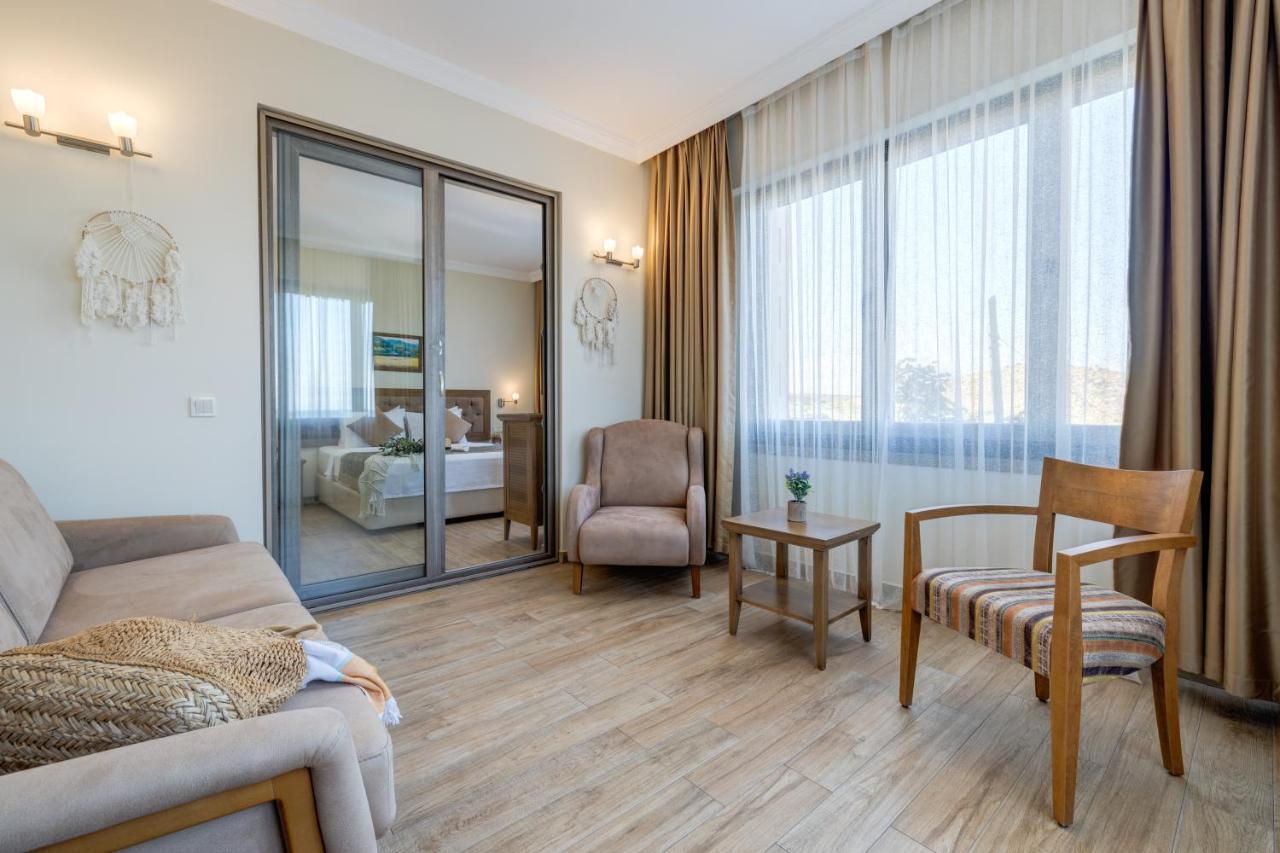 Cinarli Kasri Hotel Gokceada