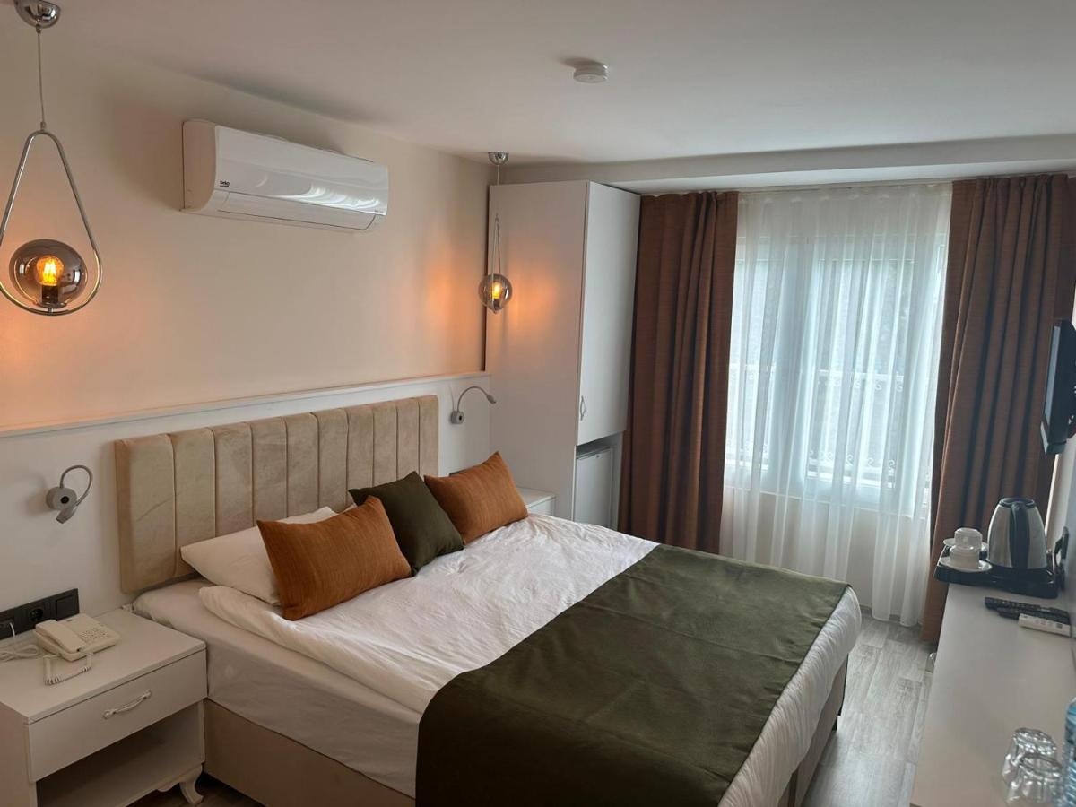 Hotel Aura Boutique Side