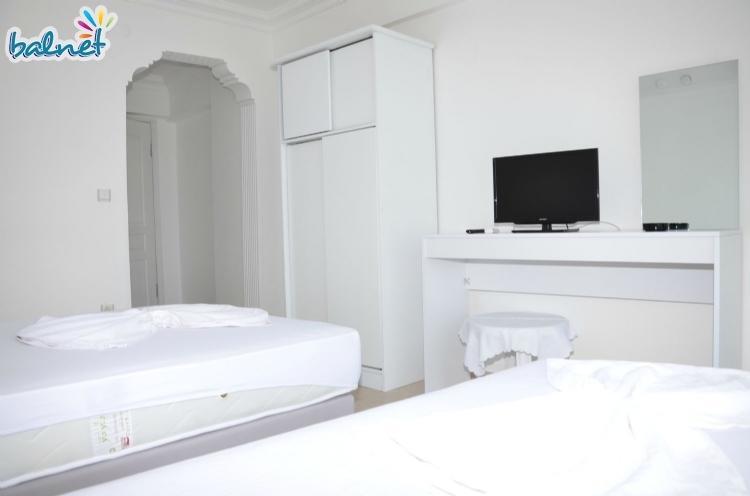 Tunan Hotel 3*