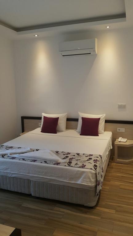Hermes 4* Kas