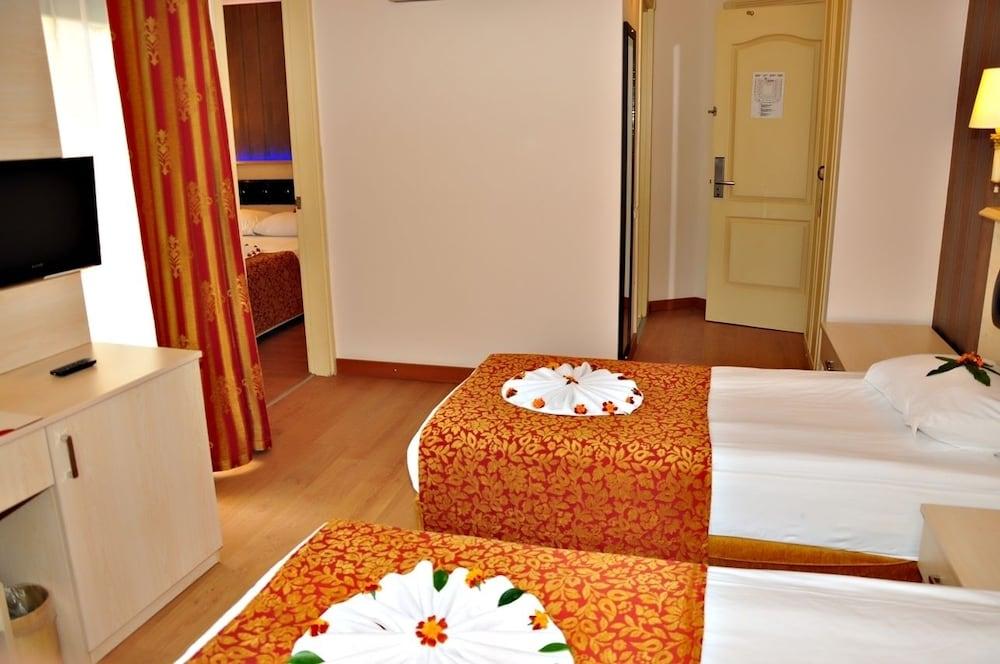 Grand Seker Resort Side