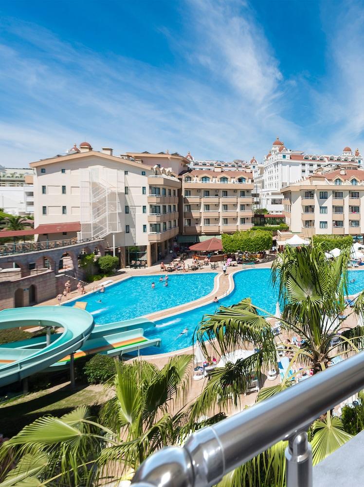 Grand Seker Resort 4*
