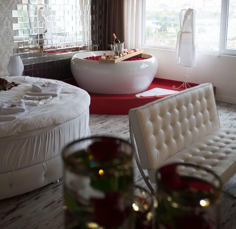 Hotel Melek Moda 3*