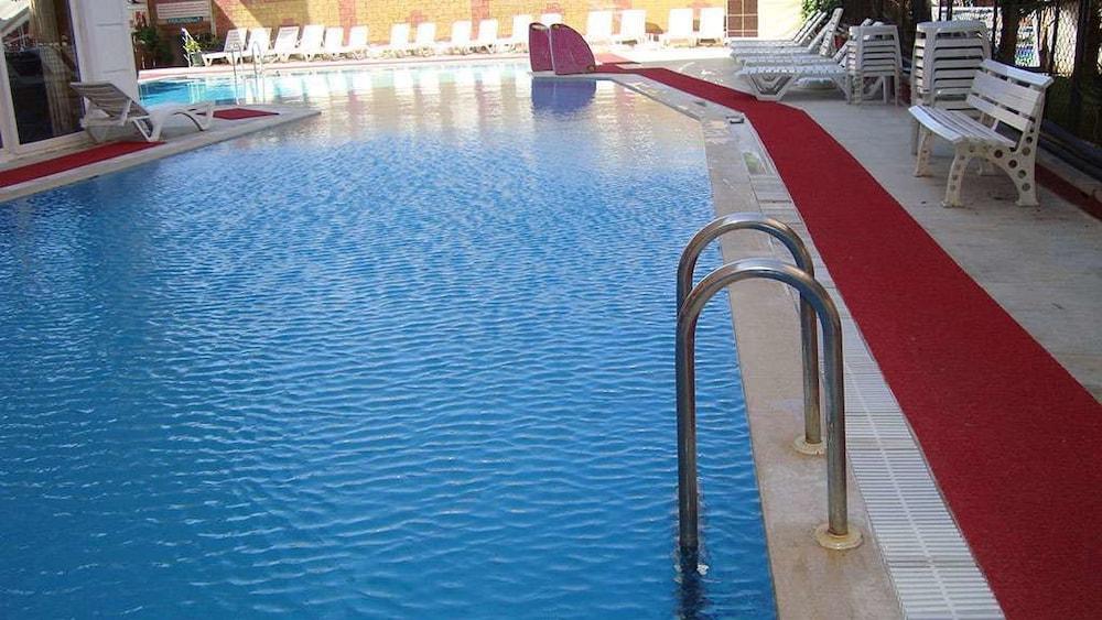 Galaxy Alanya 4*