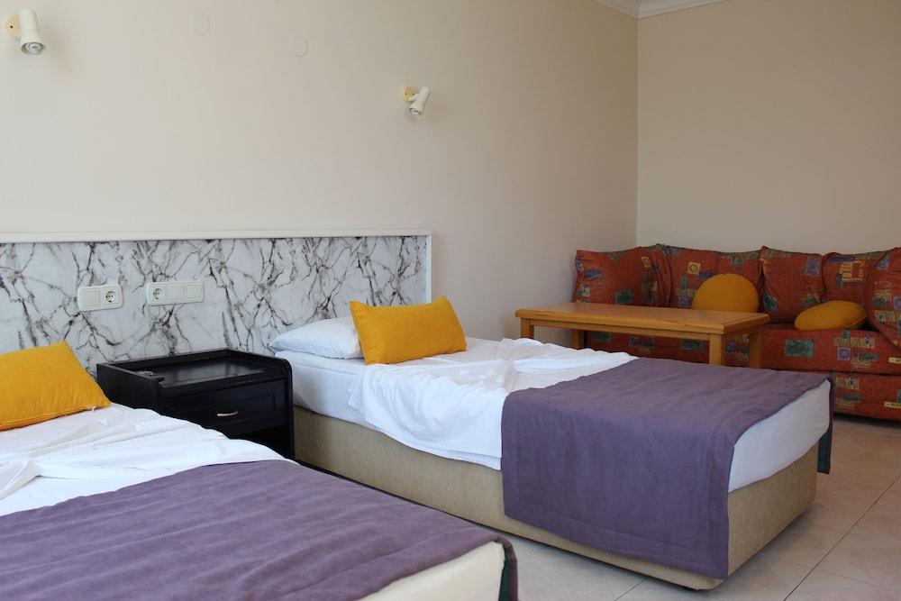 Victoria Princess Aparthotel