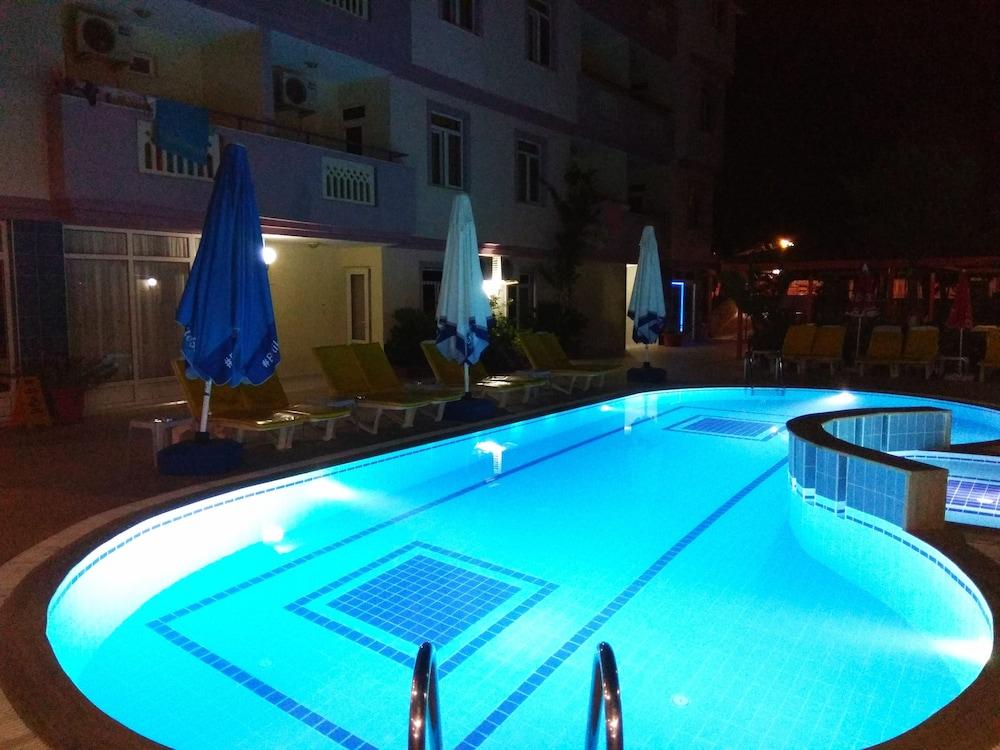 Aparthotel Victoria Princess Side