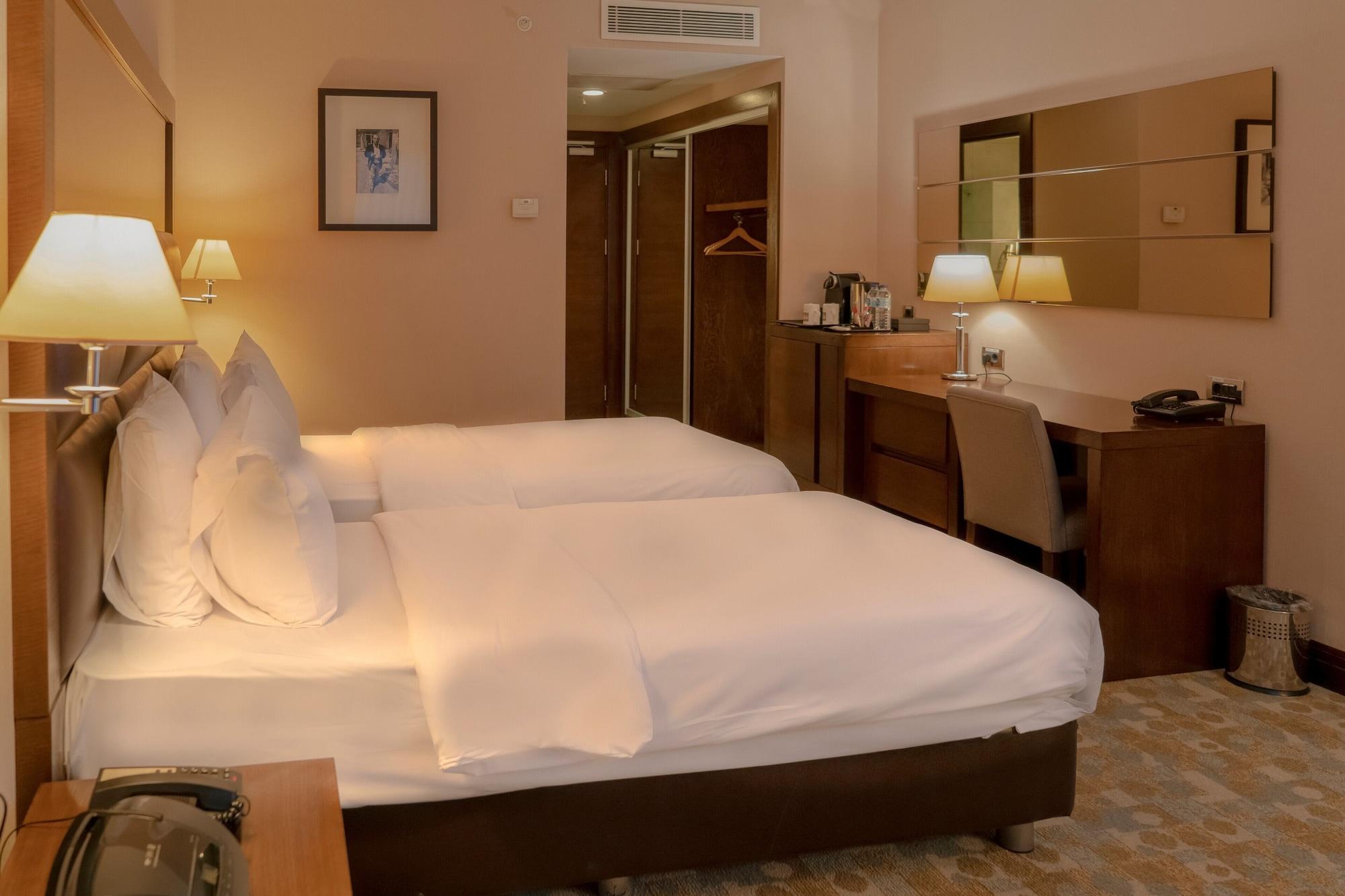 Midtown 4*