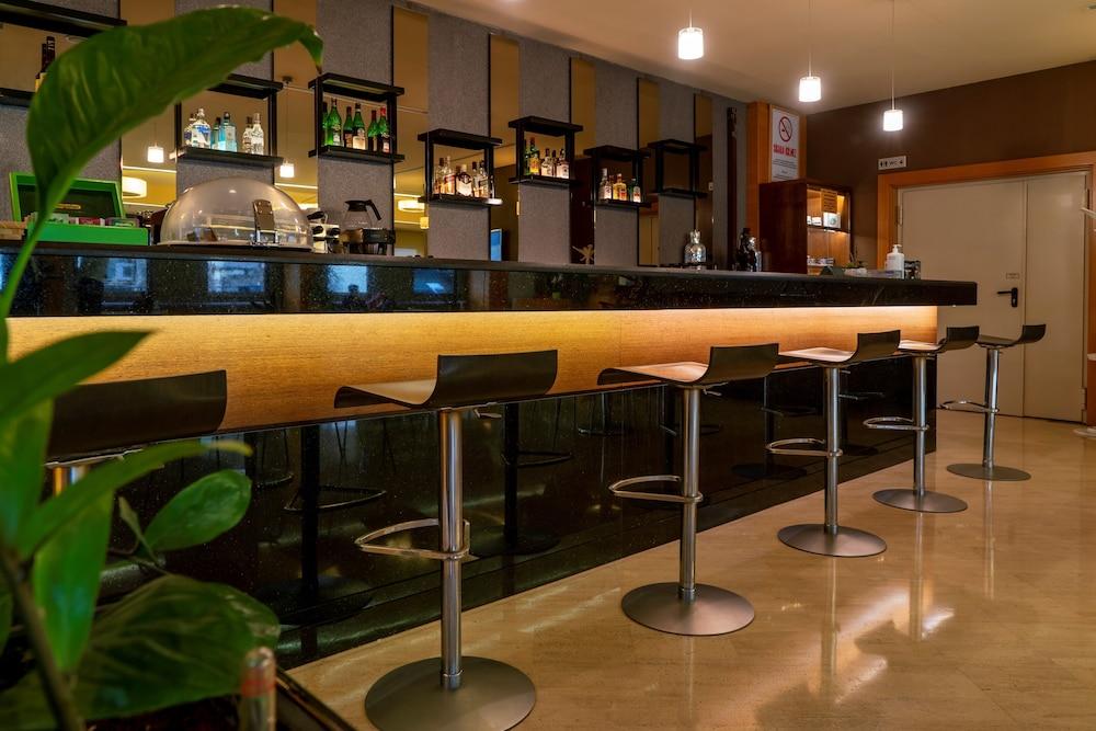 Midtown Hotel