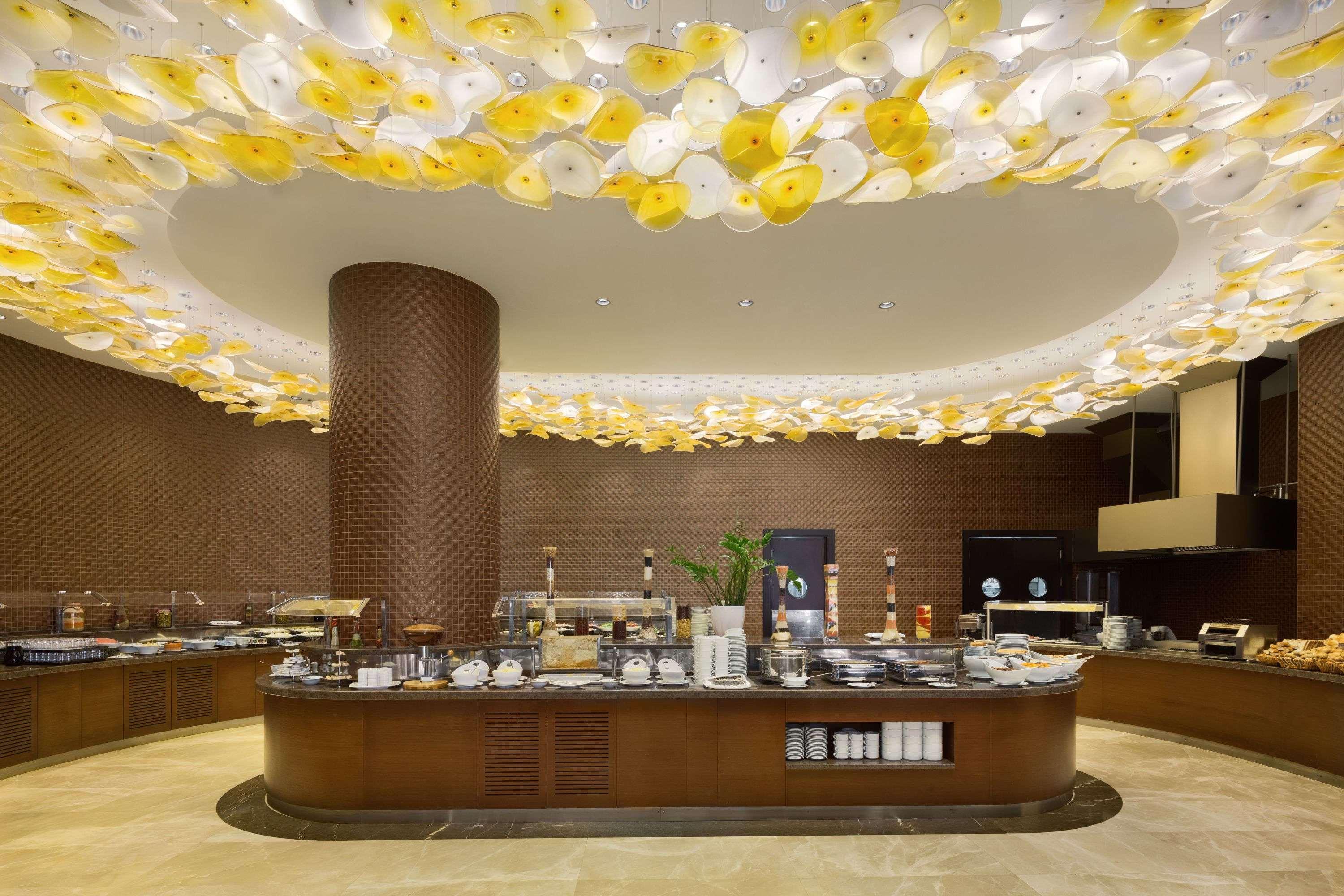 Wyndham Grand Europe Hotel 5*