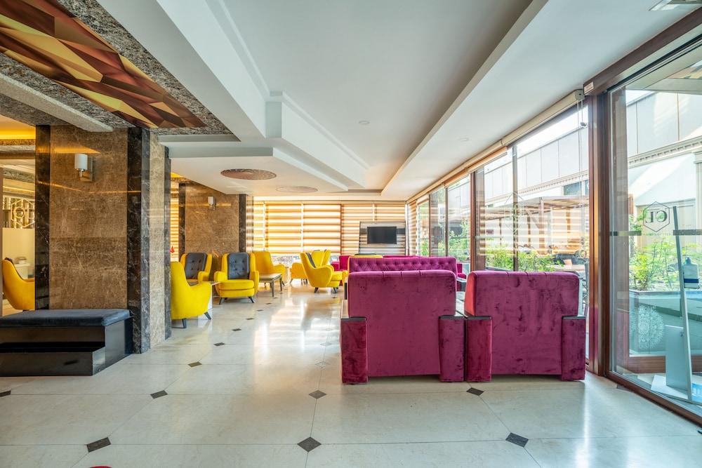 City Live Hotel