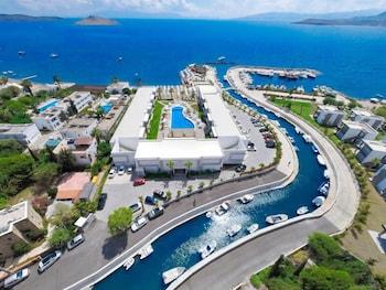Lugga Boutique & Hotel 3*