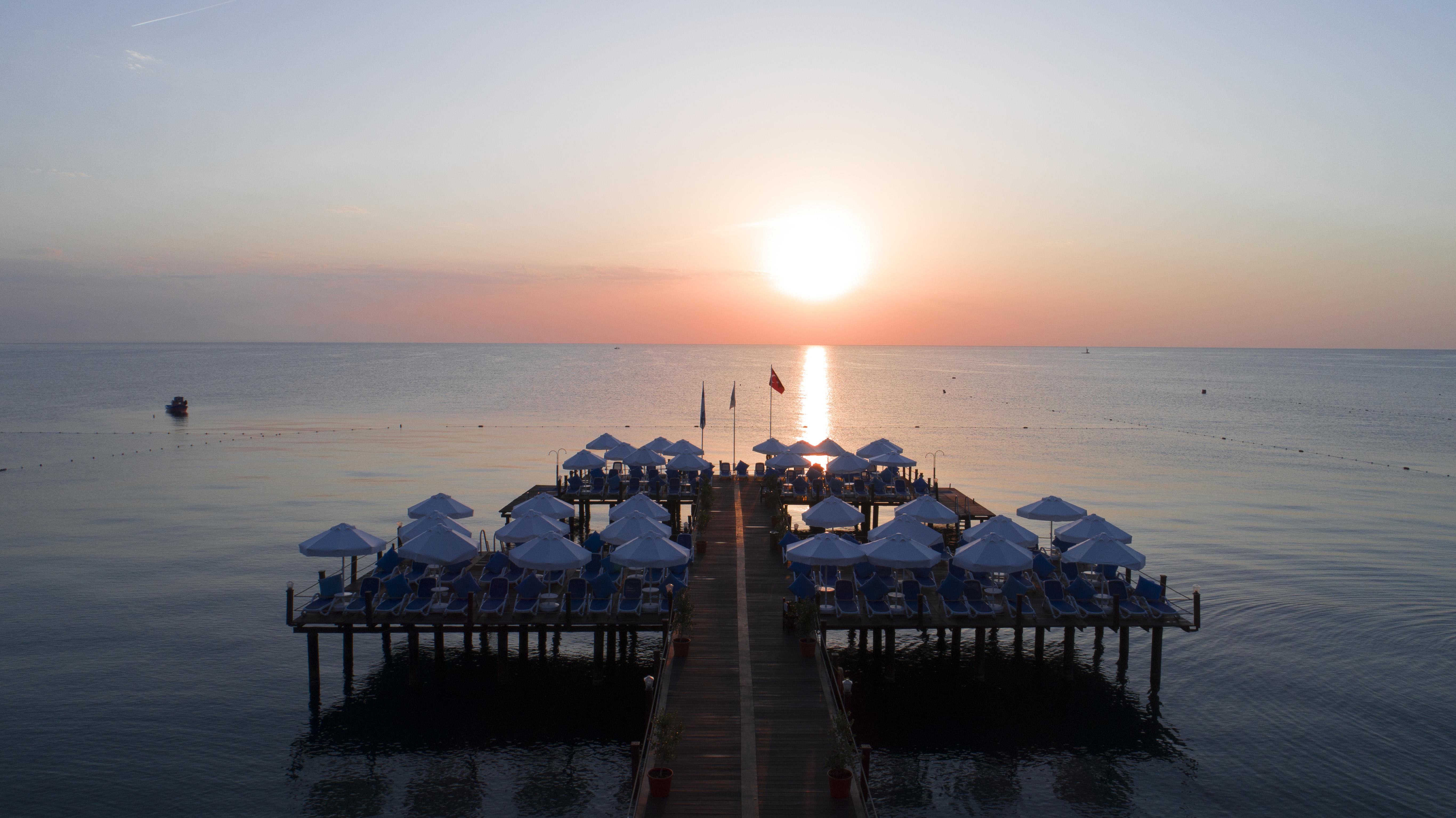 Akra Hotel 5*