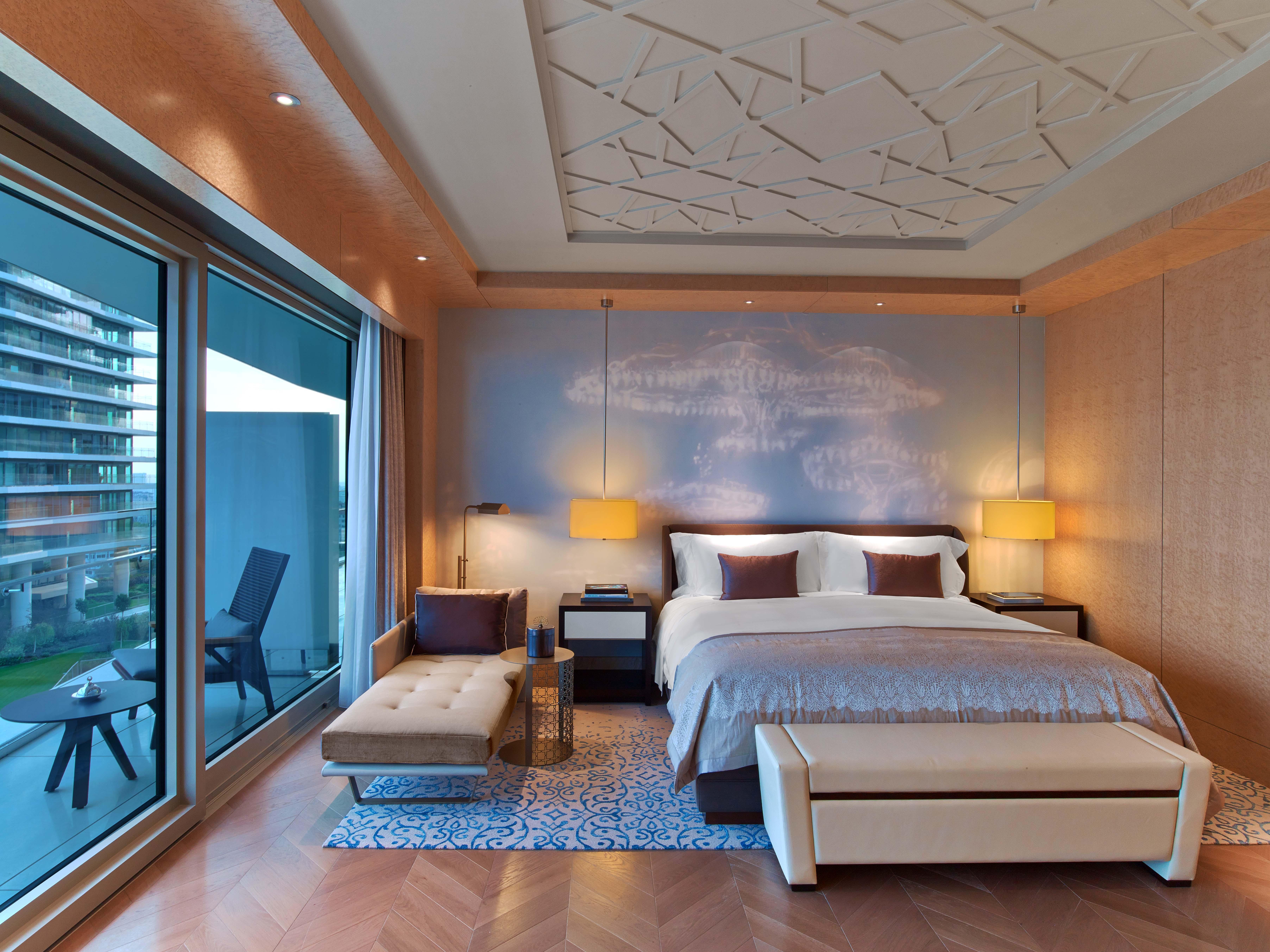 Raffles Hotel 5*
