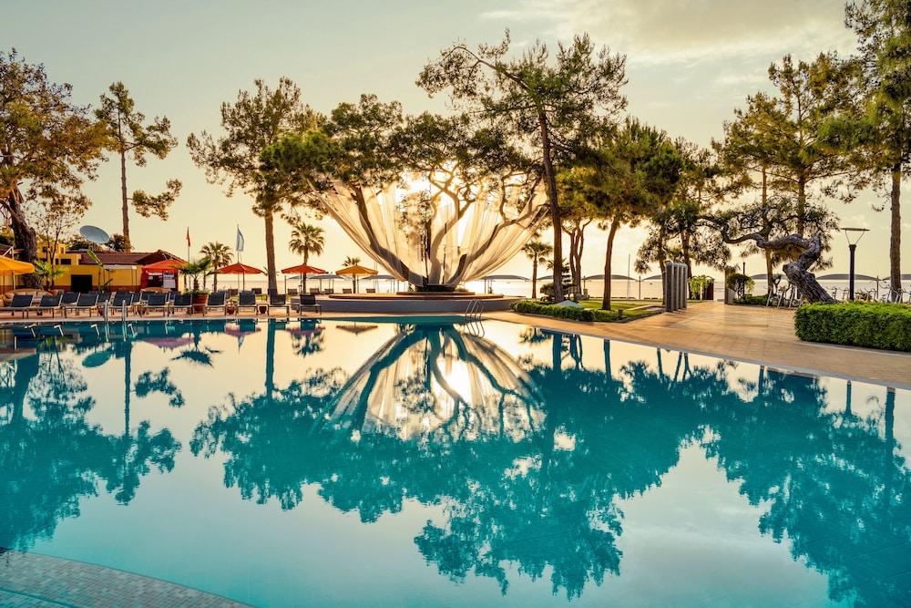 Resort Robinson Camyuva - Adults Only