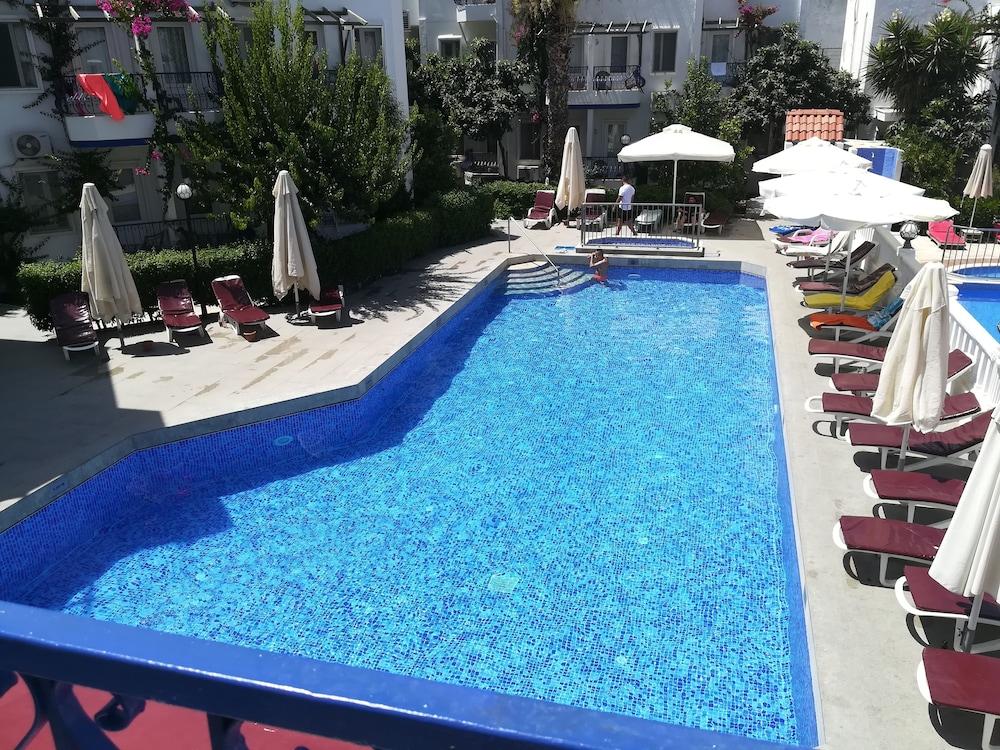 Serhan Hotel 3*