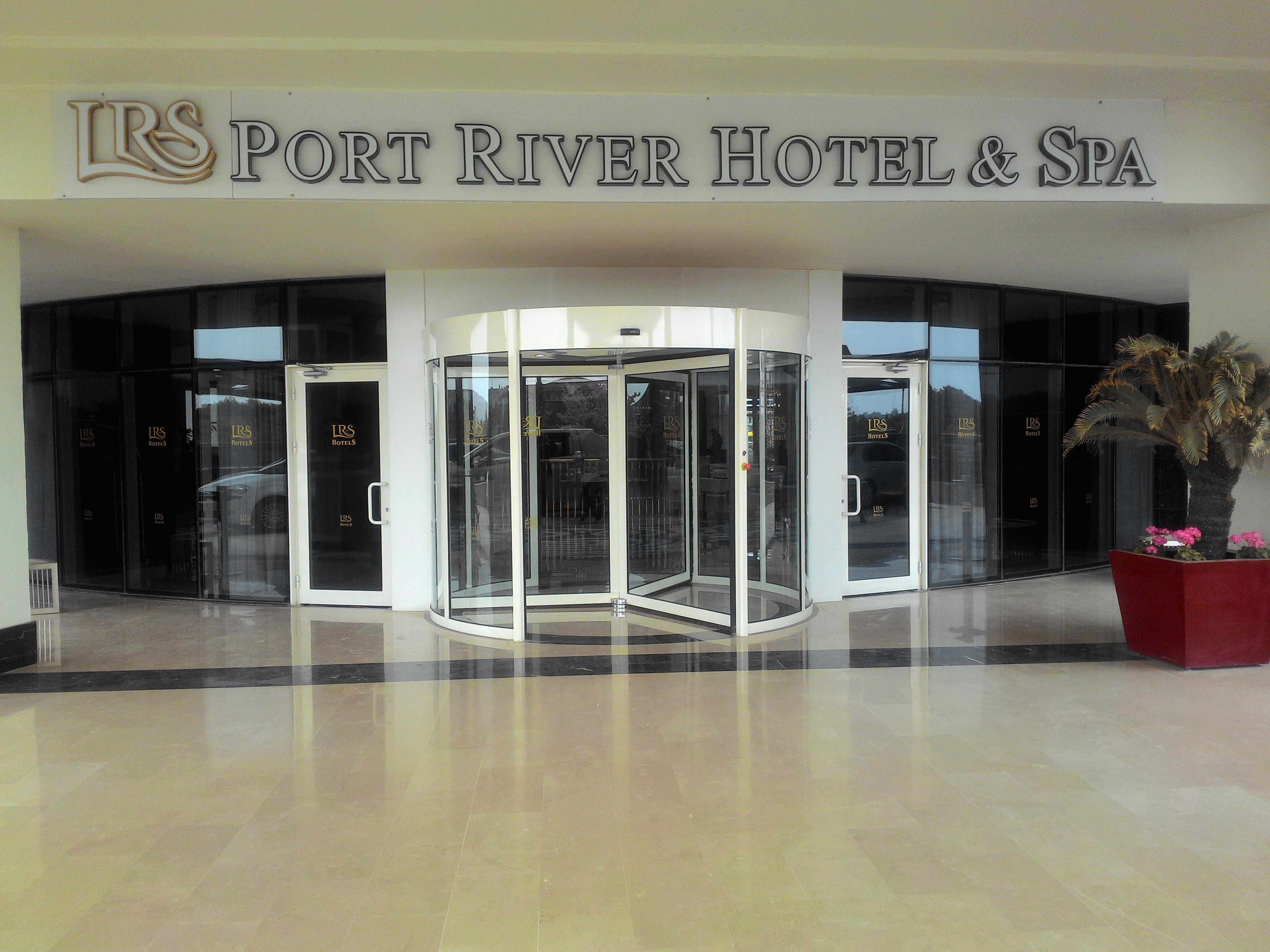 Port River & Hotel 5*