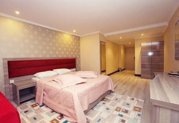 Hotel Mora